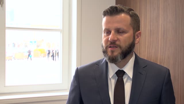 Kim jest użytkownik karty kredytowej?