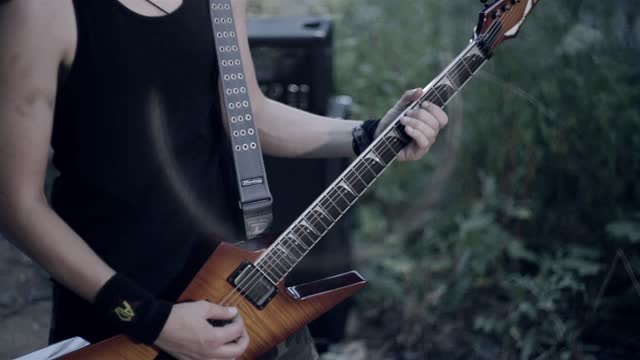 Epicurus - Chcę Uciec Official Video